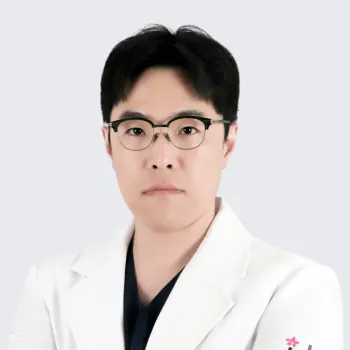 id Hospital - Medical Staff - Min Hyub, Choi